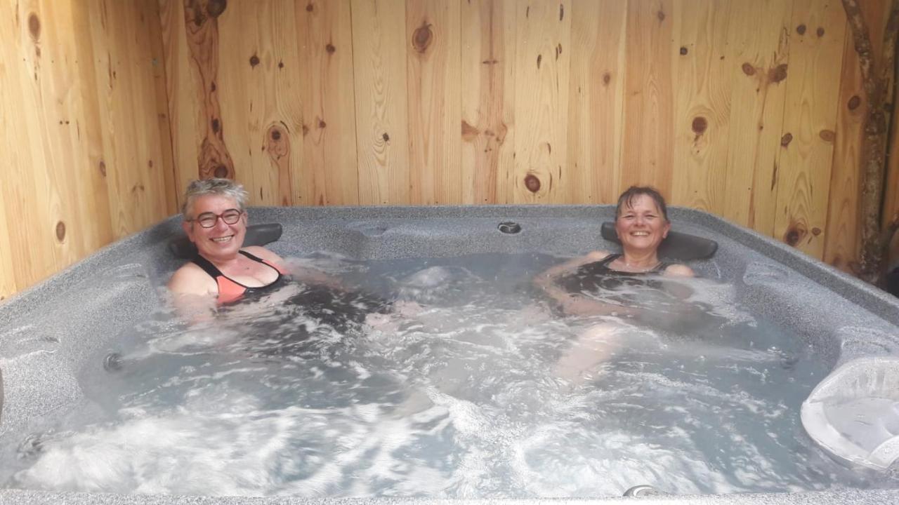 La Grande Ourse Bed & Breakfast Campan Bagian luar foto